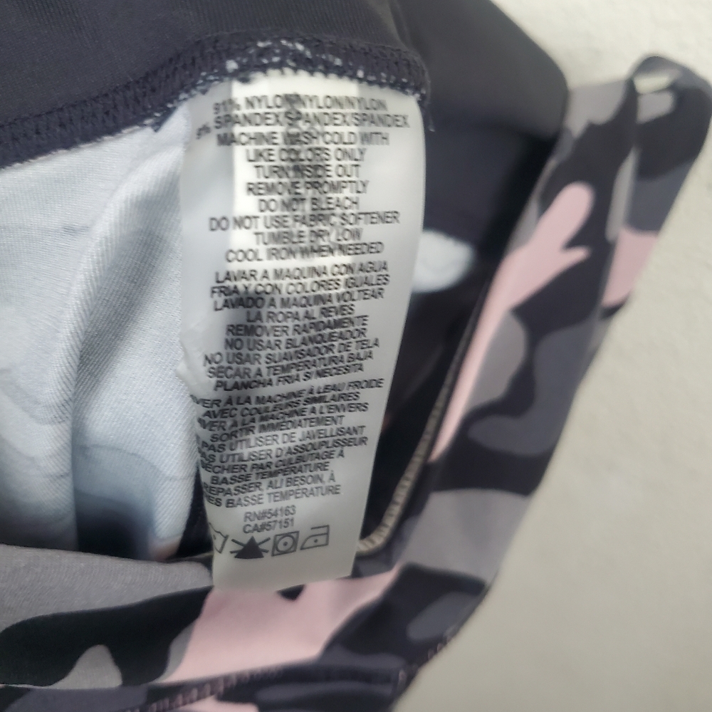 Calvin Klein Camo Print Biker Shorts - Picture 6 of 8